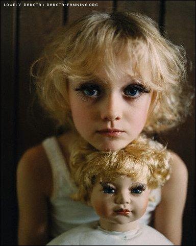 lovely-dakota-peggy-sirota-2002-22.jpg