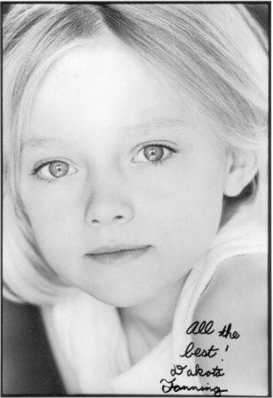 lovely-dakota-autograph-003.jpg