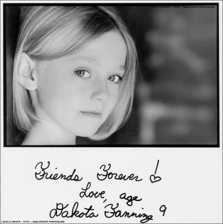 lovely-dakota-autograph-020.jpg