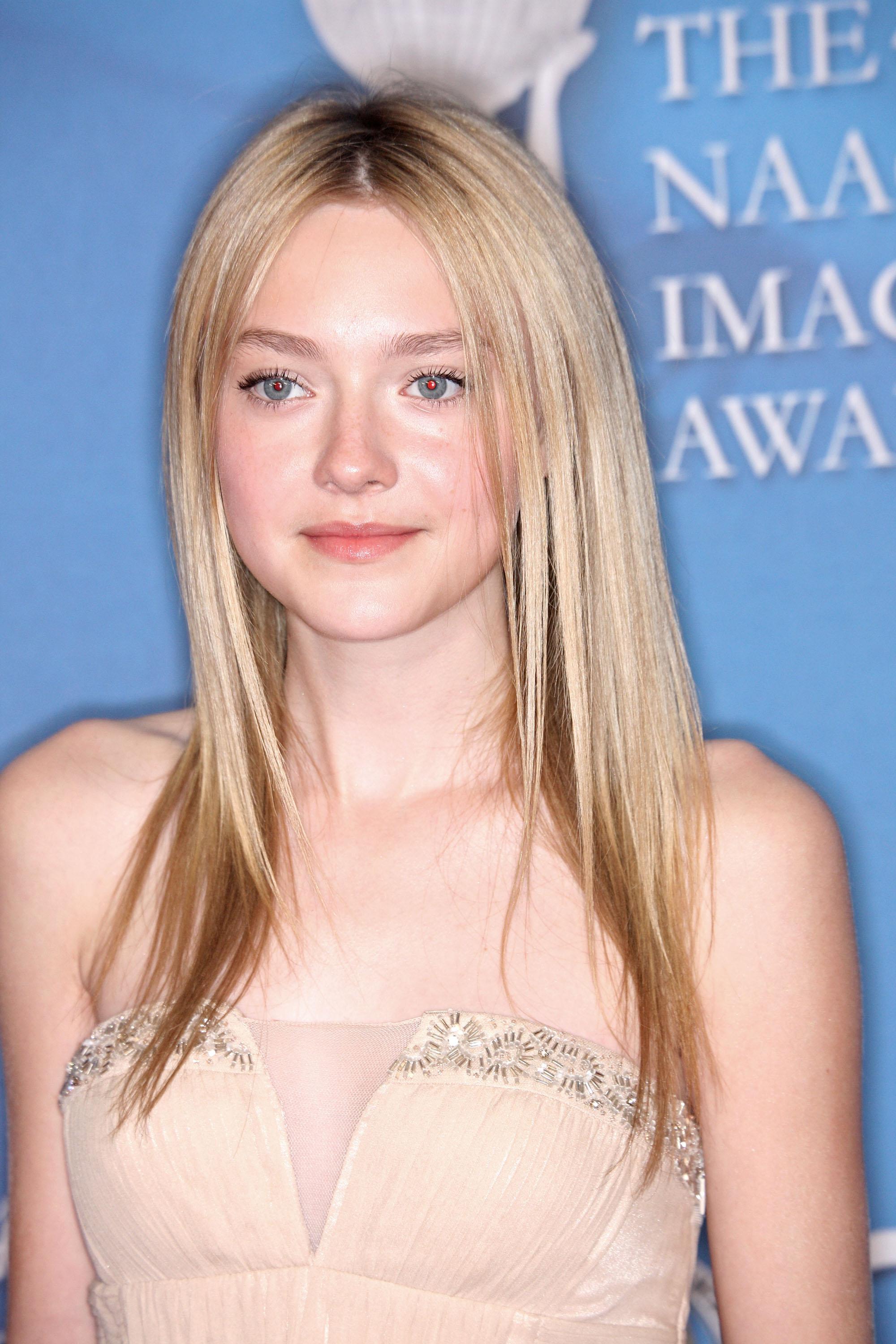 Dakota40NAACPAwards022.jpg