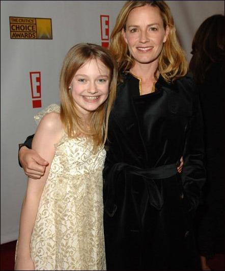 Dakota12thCriticsChoiceAwards_020.jpg