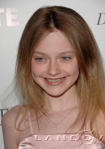 DakotaYoungHollywoodAwards013.JPG