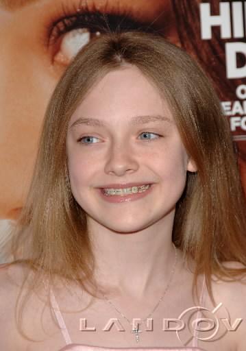 DakotaYoungHollywoodAwards020.JPG