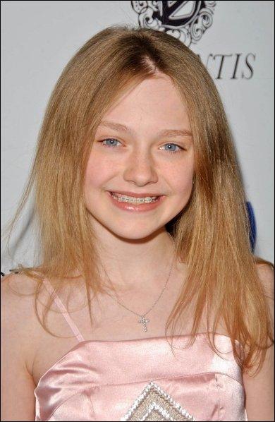 DakotaYoungHollywoodAwards035.jpg