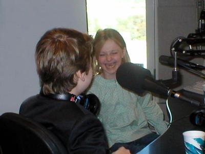 lovely-dakota-candid-2003-unknown-date-02.jpg