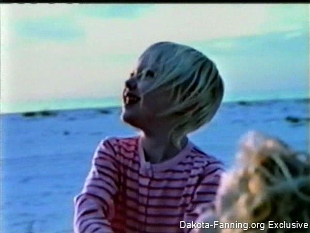 lovely-dakota-ad-2000-tide-51.jpg