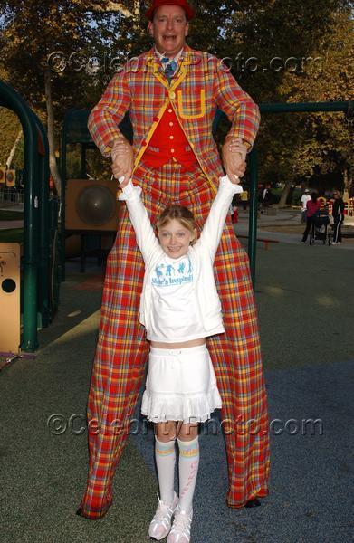 DakotaWalkFun055.jpg
