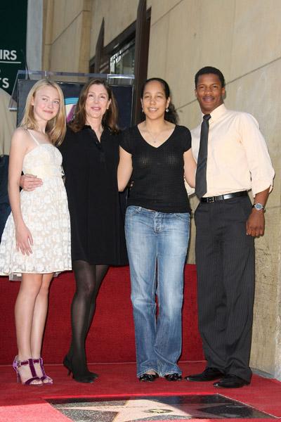 DakotaTheHollywoodWalkOfFame2008019.jpg