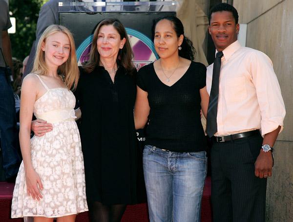 DakotaTheHollywoodWalkOfFame2008032.jpg