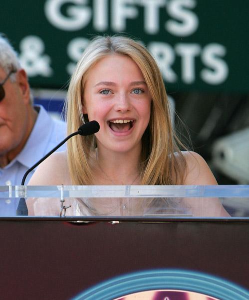 DakotaTheHollywoodWalkOfFame2008036.jpg