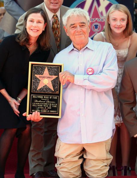 DakotaTheHollywoodWalkOfFame2008042.jpg