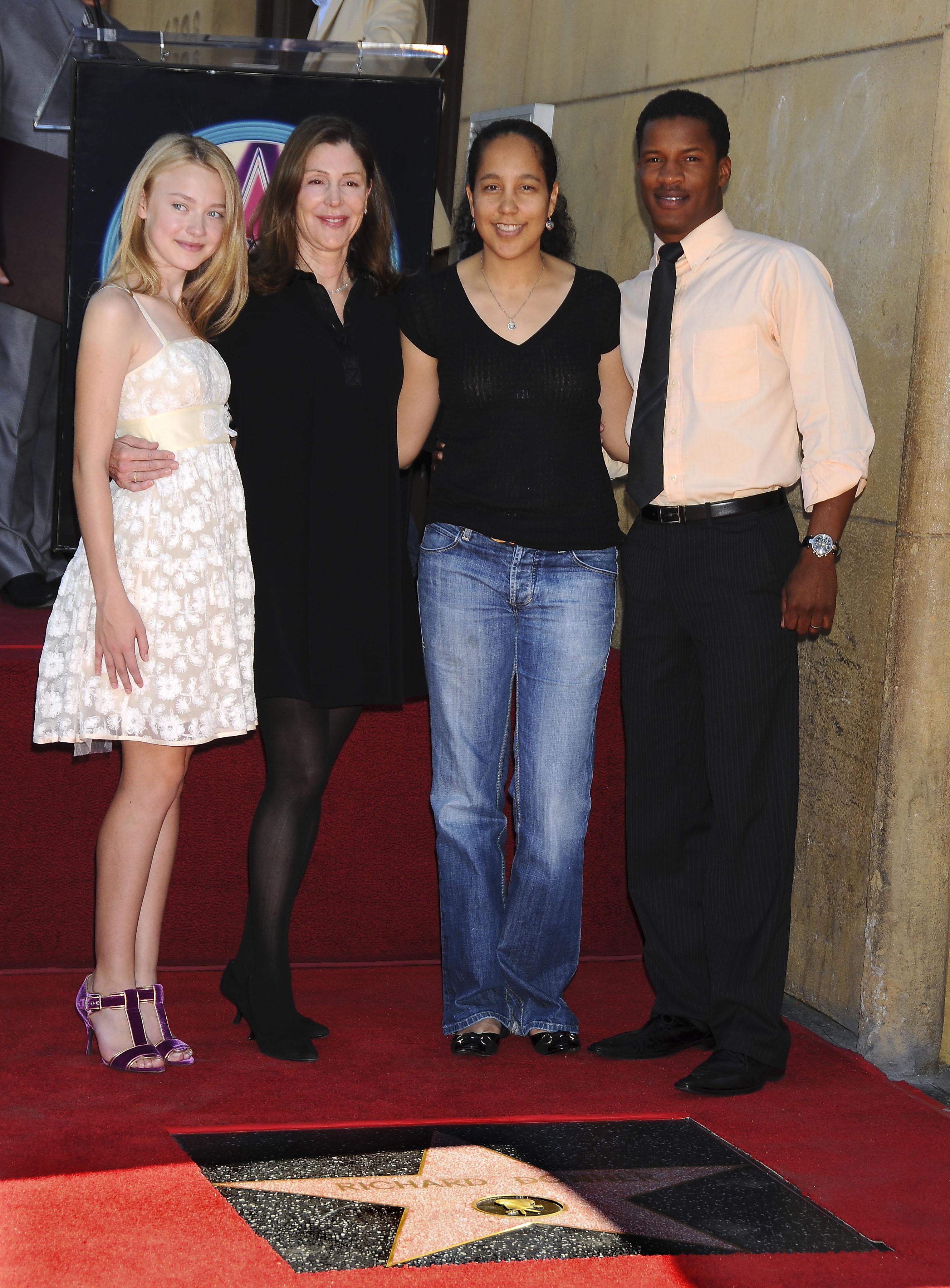 DakotaTheHollywoodWalkOfFame2008116.jpg