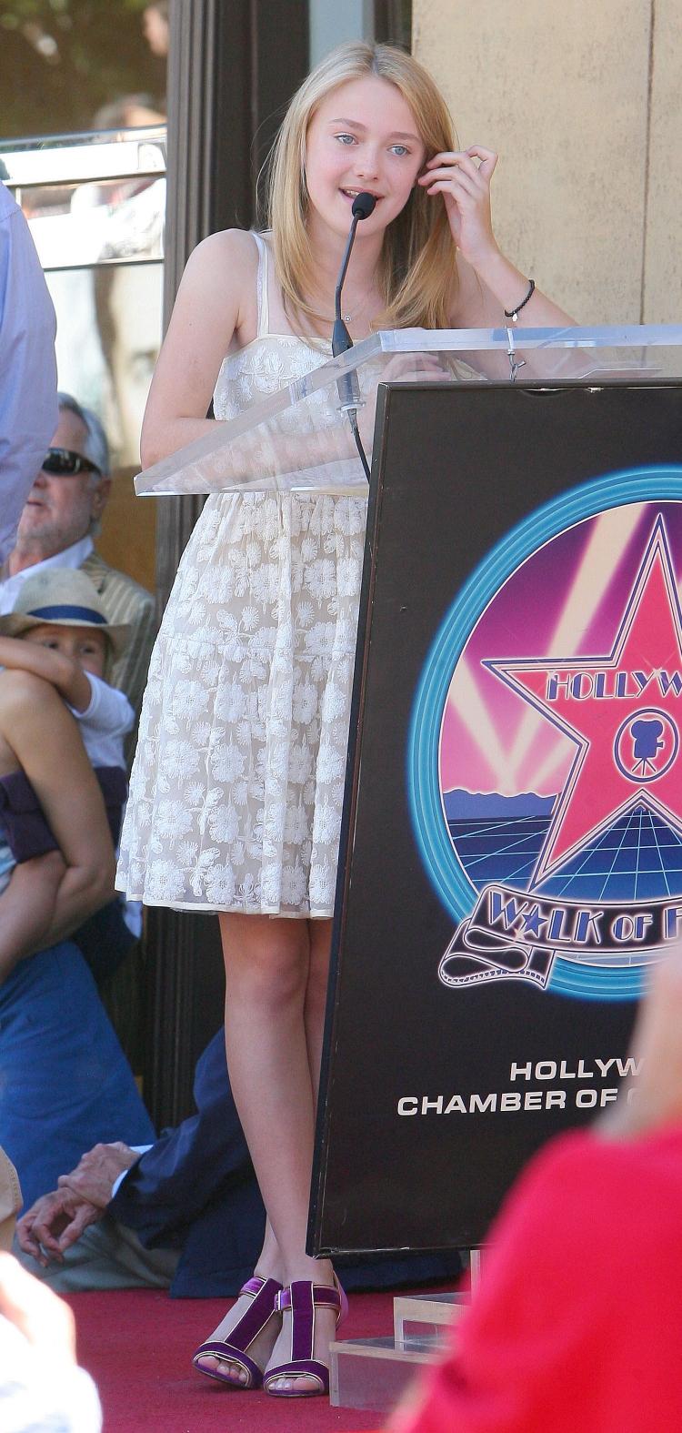 DakotaTheHollywoodWalkOfFame2008122.jpg