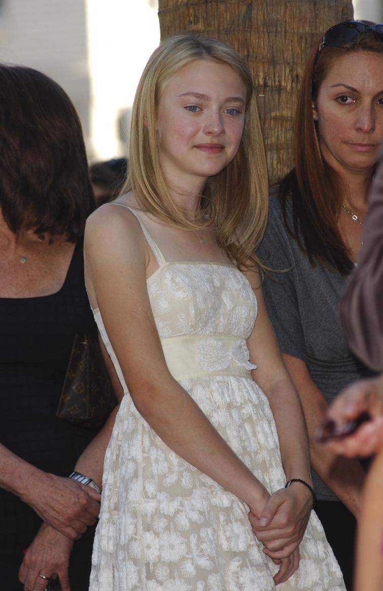 DakotaTheHollywoodWalkOfFame2008130.jpg