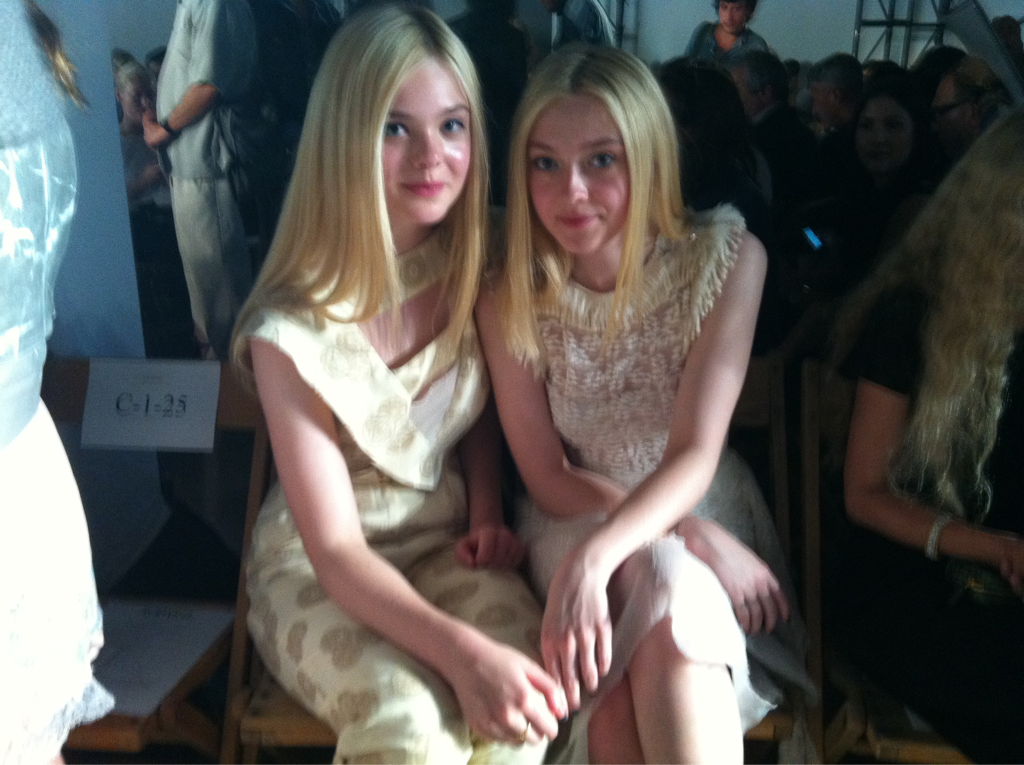 DakotaRodarteSpringFashionShowSeptember132011015.png