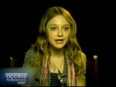 lovely-dakota-interview-access-hollywood-2007-01.jpg
