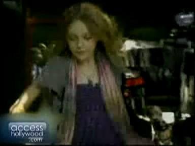 lovely-dakota-interview-access-hollywood-2007-13.jpg