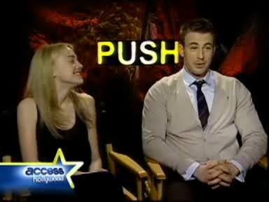 lovely-dakota-interview-access-hollywood-2009-01-26-36.jpg