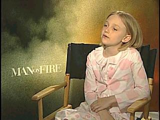 lovely-dakota-interview-aol-2004-27.jpg