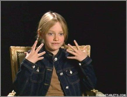 lovely-dakota-interview-mtv-making-movie-2003-22.jpg