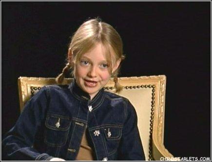 lovely-dakota-interview-mtv-making-movie-2003-43.jpg