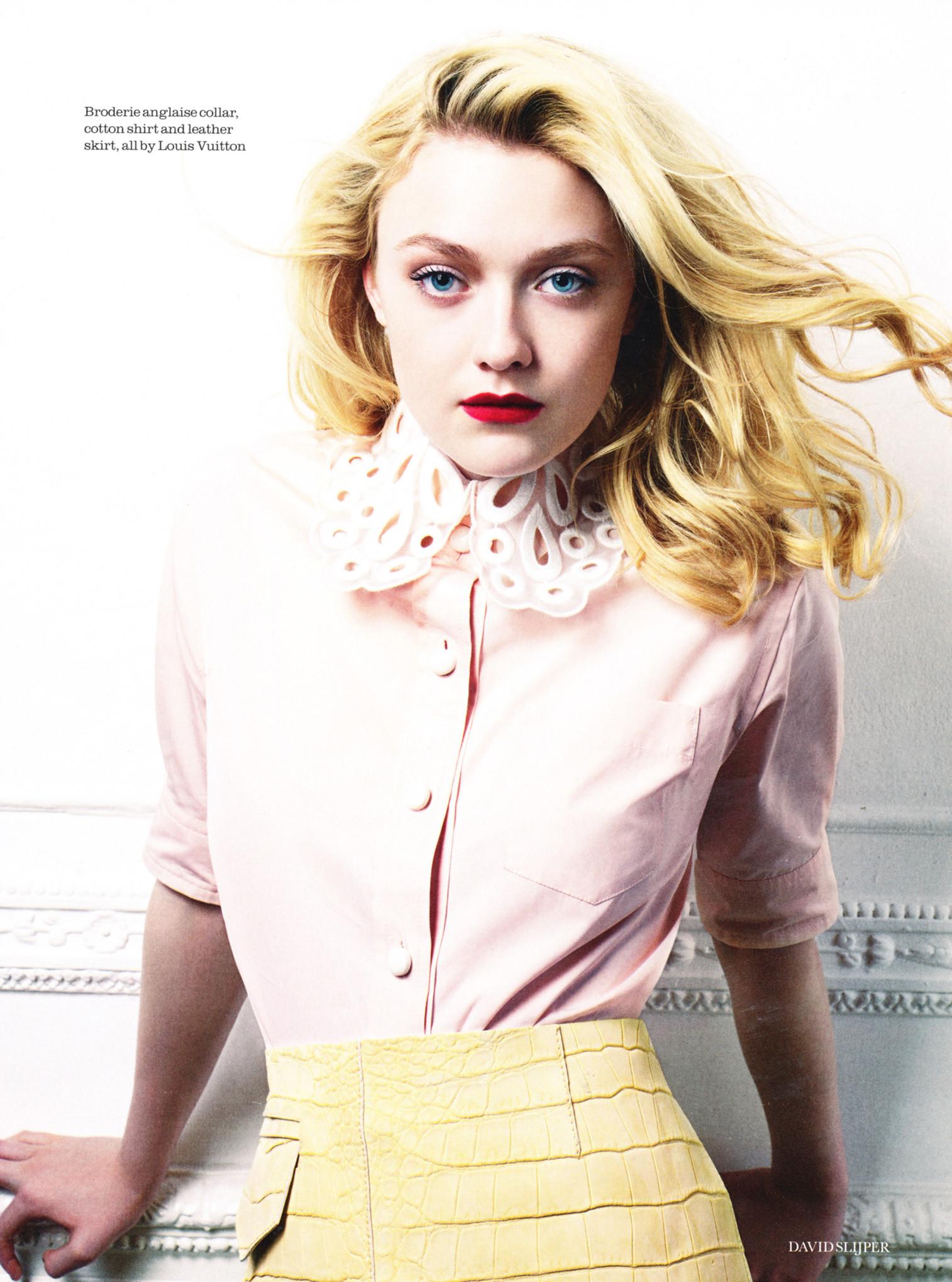 lovely-dakota-2012-02-elle-united-kingdom-10.jpg