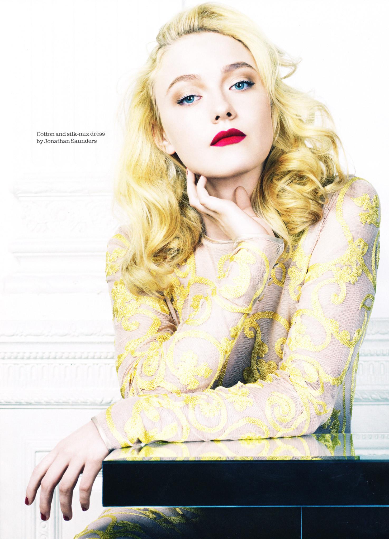 lovely-dakota-2012-02-elle-united-kingdom-13.jpg