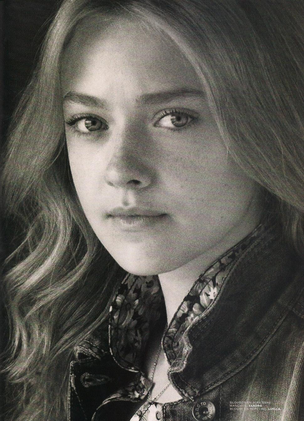 lovely-dakota-2009-02-jalouse-03.jpg