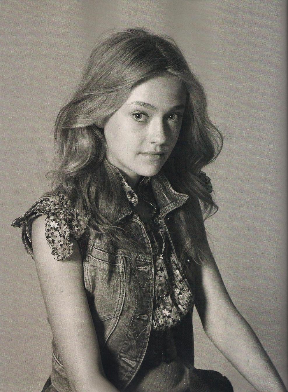 lovely-dakota-2009-02-jalouse-08.jpg