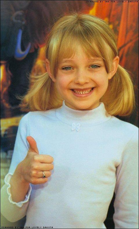 lovely-dakota-miscellaneous-scan-japan-05.jpg