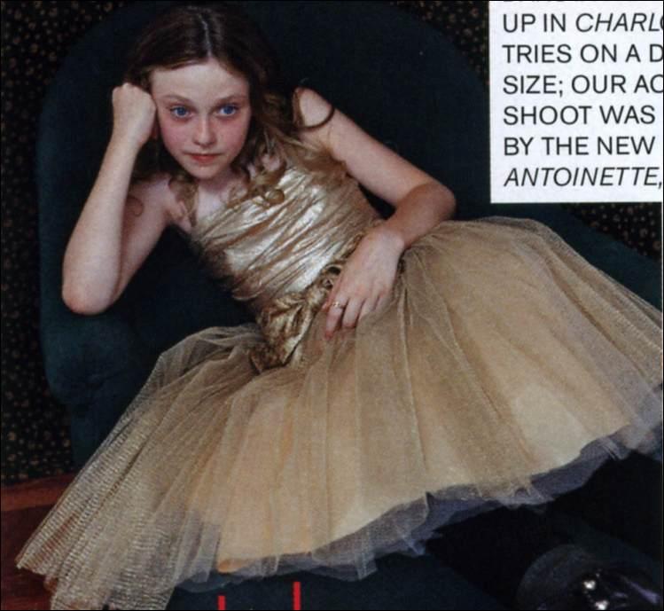lovely-dakota-2006-10-teen-vogue-06.jpg