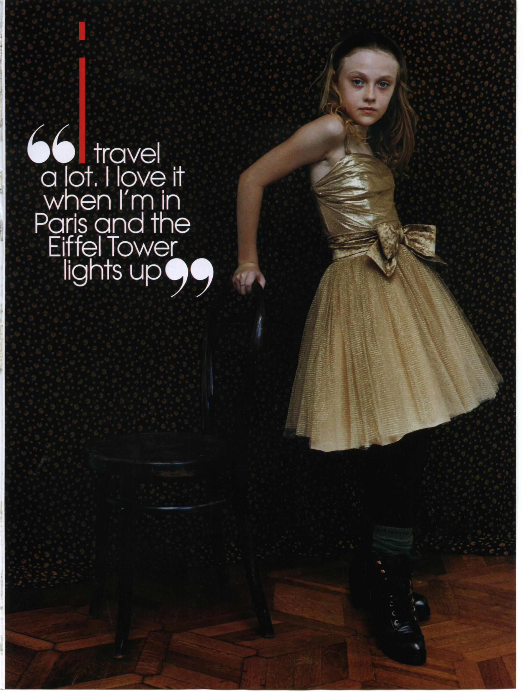 lovely-dakota-2006-10-teen-vogue-11.jpg