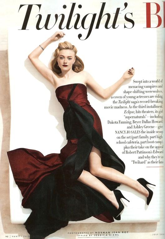lovely-dakota-2010-07-vanity-fair-02.jpg