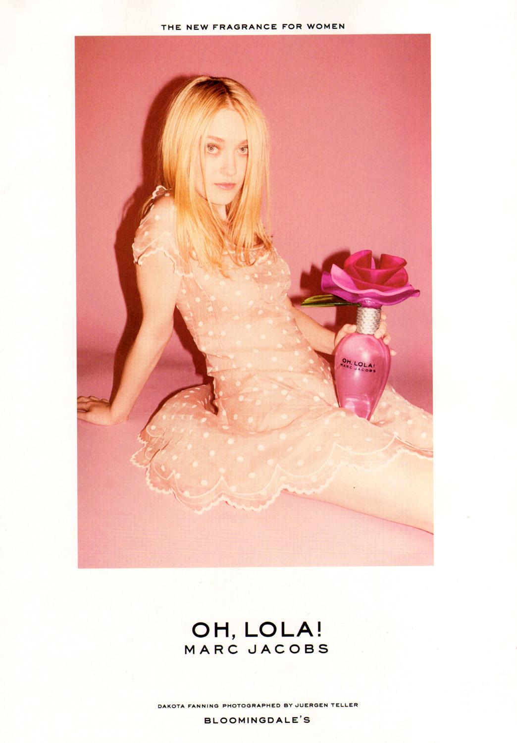 lovely-dakota-2011-08-vogue-02.jpg