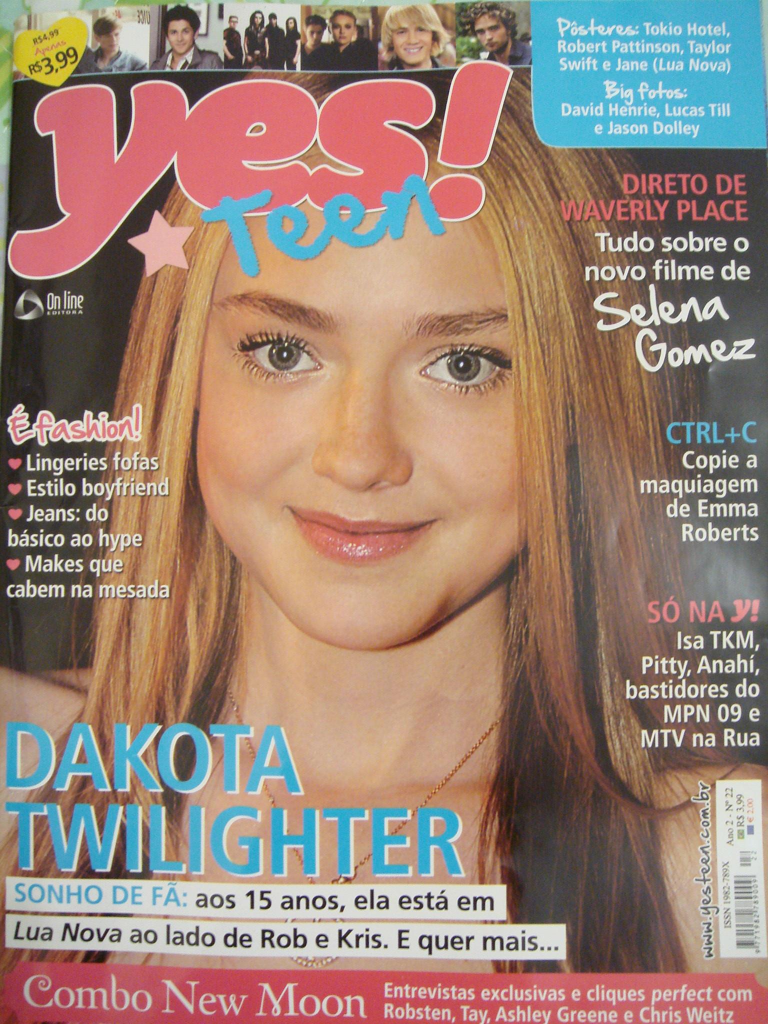 lovely-dakota-2009-10-yes-teen-02.JPG