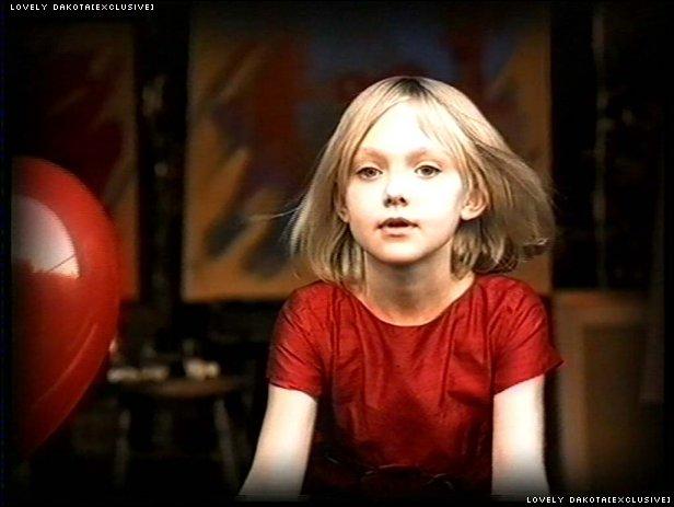 lovely-dakota-music-video-across-universe-21.jpg