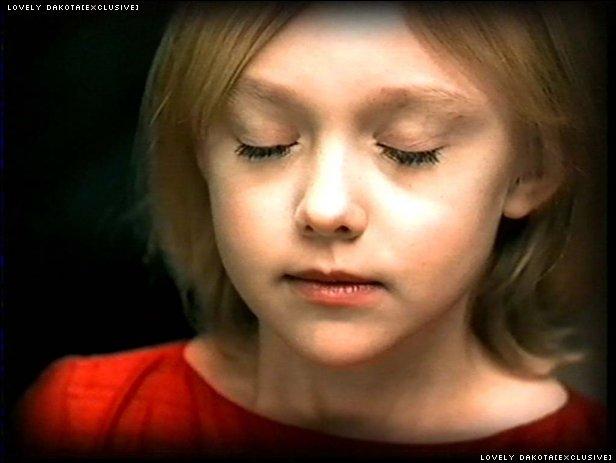 lovely-dakota-music-video-across-universe-47.jpg