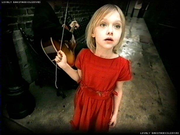 lovely-dakota-music-video-across-universe-62.jpg