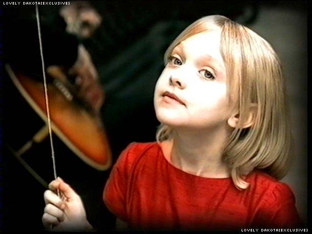 lovely-dakota-music-video-across-universe-64.jpg