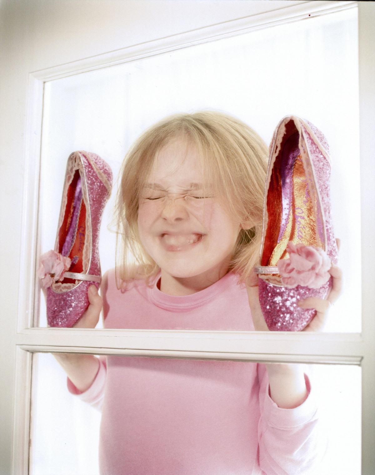 lovely-dakota-barry-j-holmes-2005-10.jpg