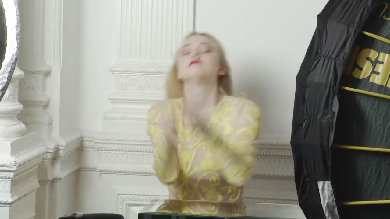 lovely-dakota-david-slijper-bts-056.jpg