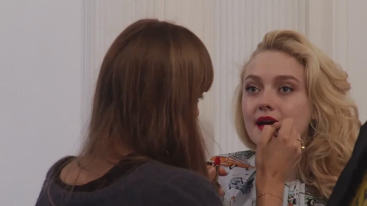 lovely-dakota-david-slijper-bts-068.jpg