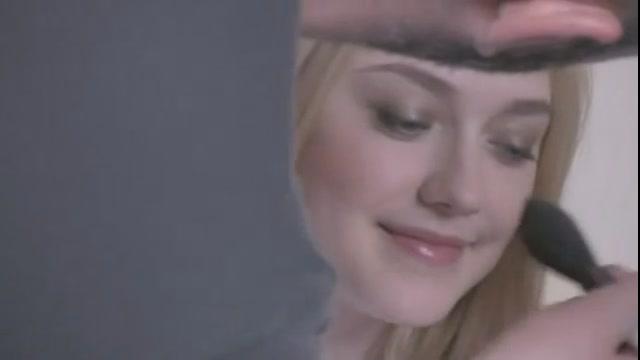lovely-dakota-juergen-teller-bts-2011-024.jpg