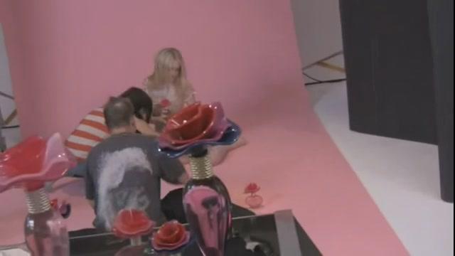 lovely-dakota-juergen-teller-bts-2011-076.jpg
