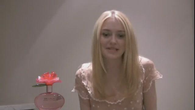 lovely-dakota-juergen-teller-bts-2011-101.jpg