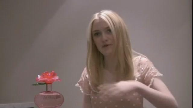 lovely-dakota-juergen-teller-bts-2011-115.jpg