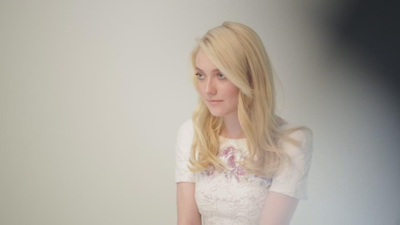 lovely-dakota-karen-collins-bts-19.jpg