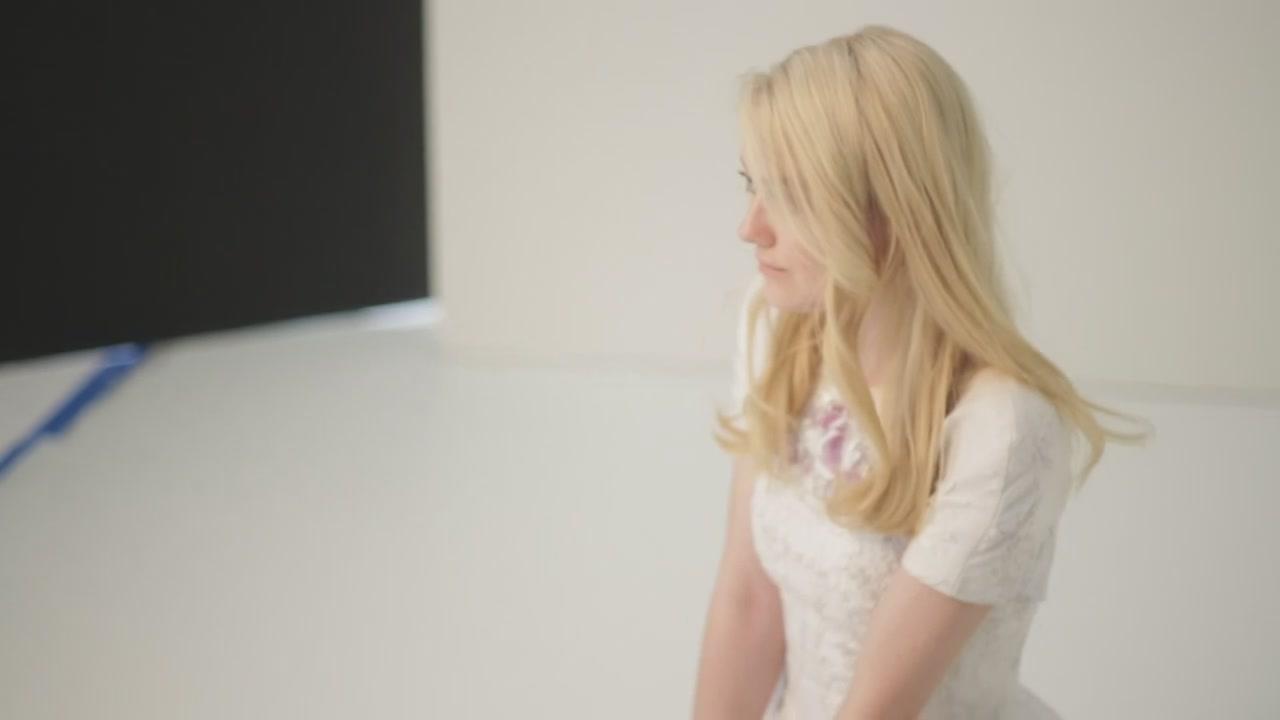 lovely-dakota-karen-collins-bts-23.jpg