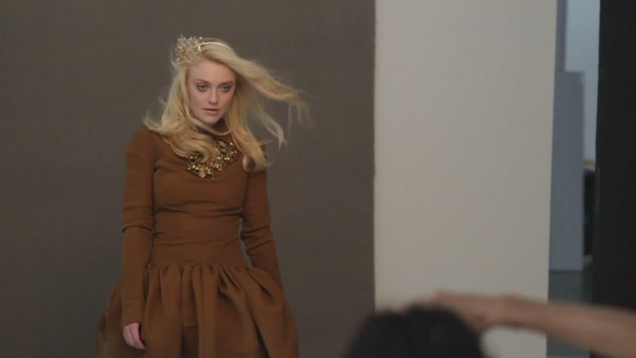 lovely-dakota-karen-collins-bts-44.jpg