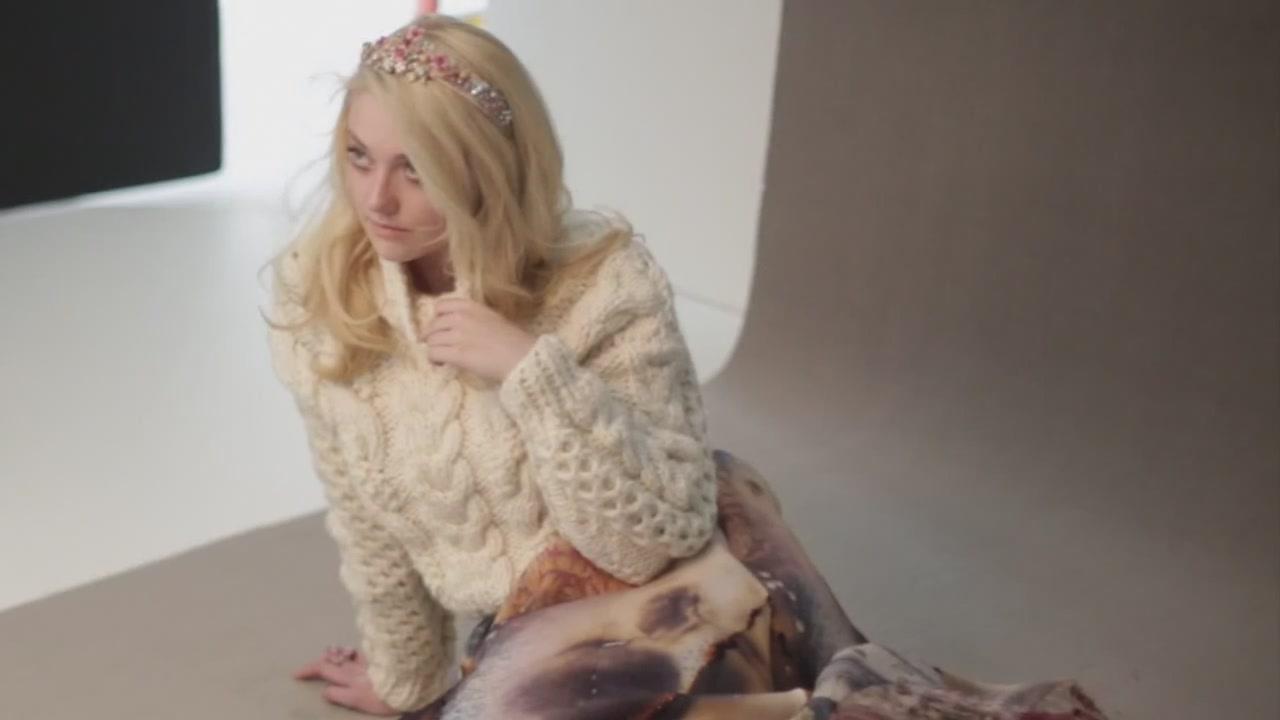 lovely-dakota-karen-collins-bts-55.jpg